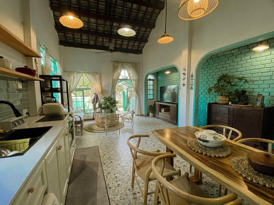 Hoi An Coastal Charm Villa - Jaccuzi Pool - Netflix Tan Thanh エクステリア 写真